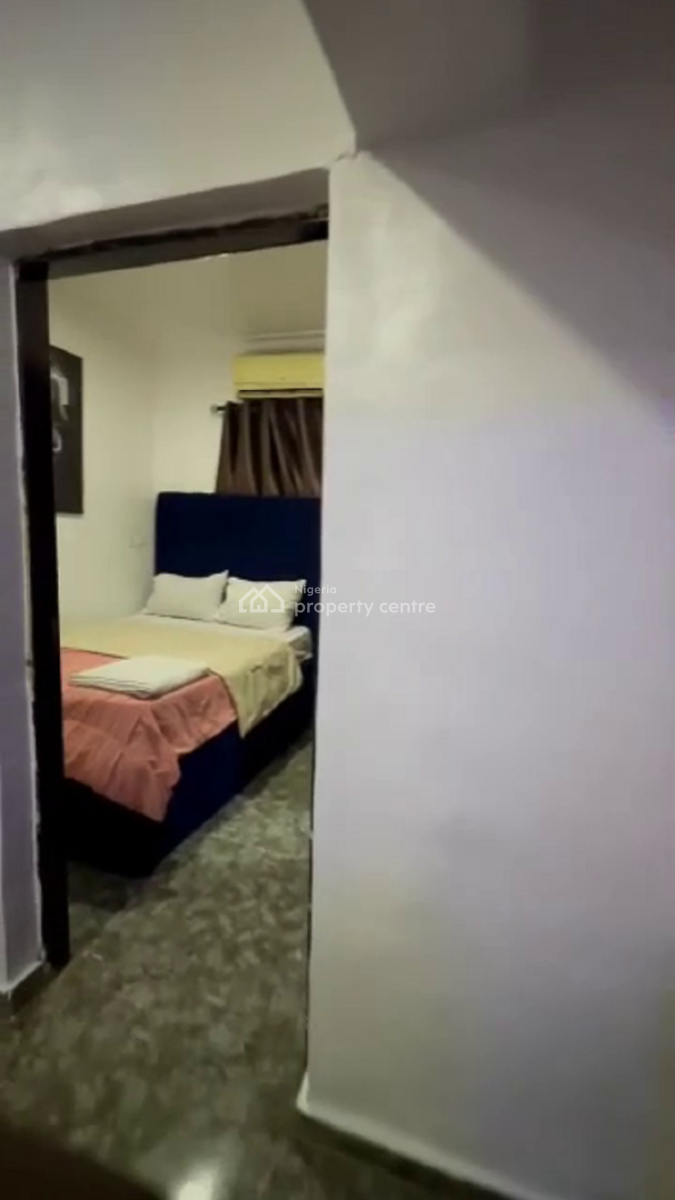 Nicely Furnished 1 Bedroom Apartment, Surulere, Lagos, Flat / Apartment Short Let