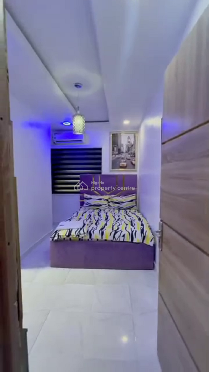 Nicely Furnished 2 Bedroom Apartment, Surulere, Lagos, Flat / Apartment Short Let