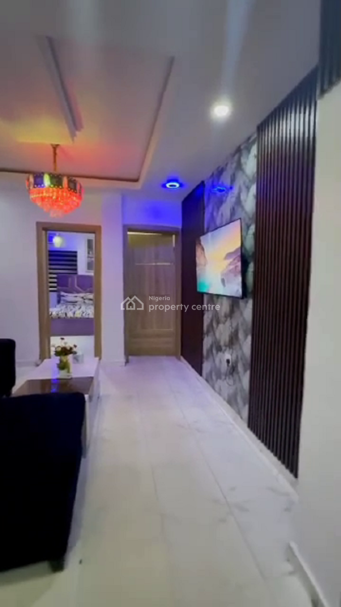 Nicely Furnished 2 Bedroom Apartment, Surulere, Lagos, Flat / Apartment Short Let