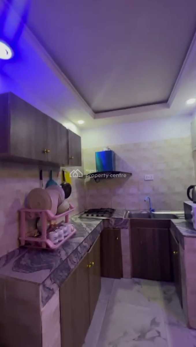 Nicely Furnished 2 Bedroom Apartment, Surulere, Lagos, Flat / Apartment Short Let