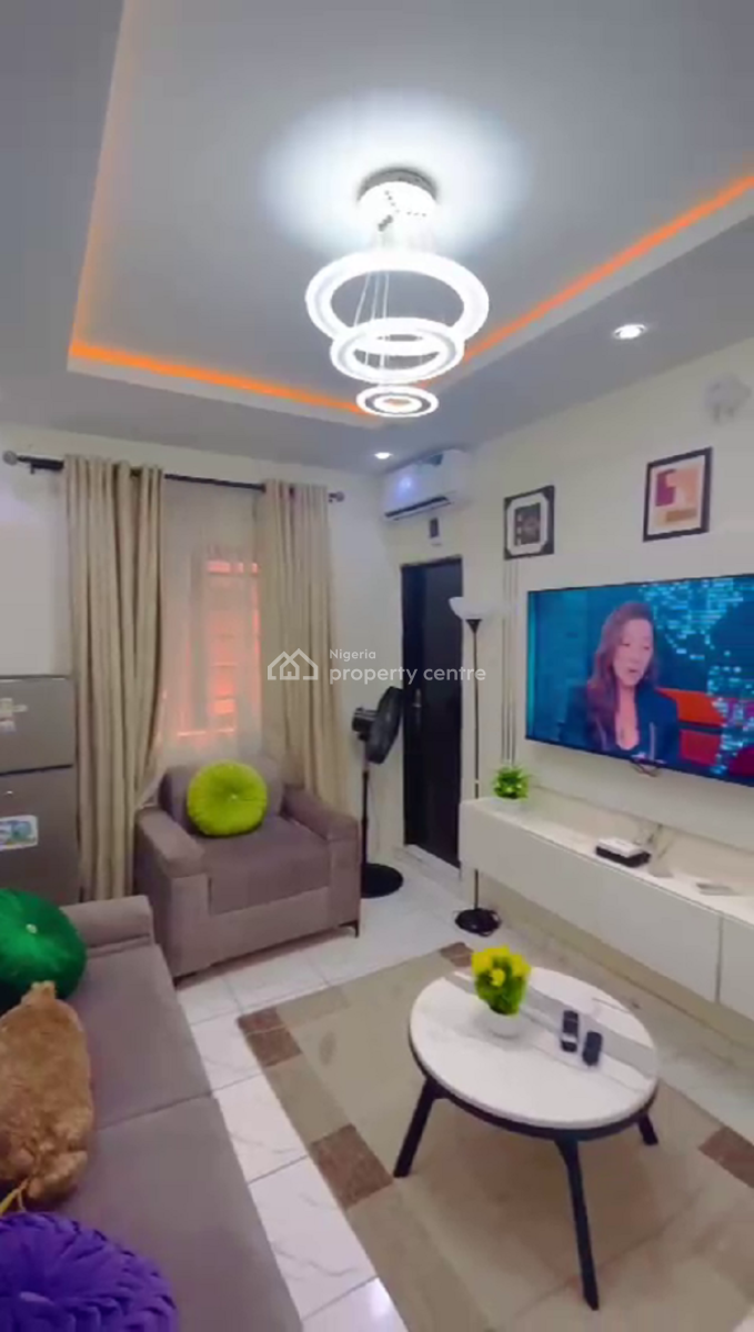 Nicely Furnshed 1 Bedroom Apartment, Sabo, Yaba, Lagos, Flat / Apartment Short Let