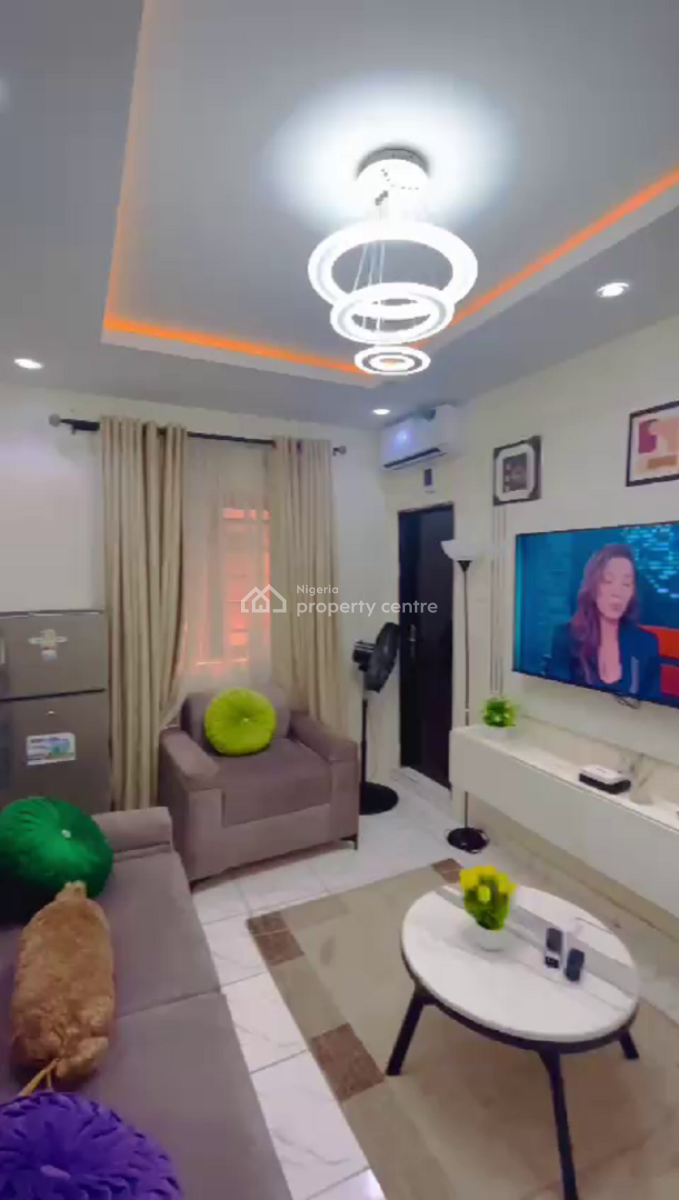 Nicely Furnshed 1 Bedroom Apartment, Sabo, Yaba, Lagos, Flat / Apartment Short Let