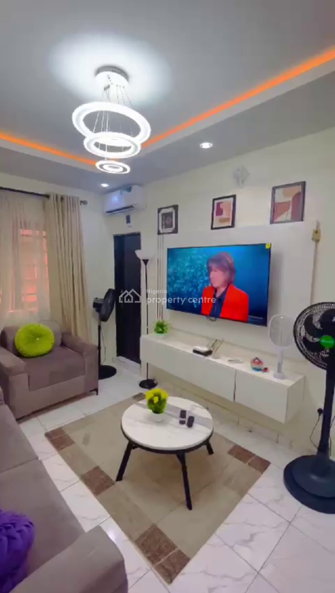 Nicely Furnshed 1 Bedroom Apartment, Sabo, Yaba, Lagos, Flat / Apartment Short Let