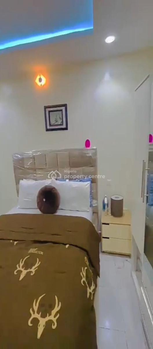 Nicely Furnished 1 Bedroom Apartment, Sabo, Yaba, Lagos, Flat / Apartment Short Let