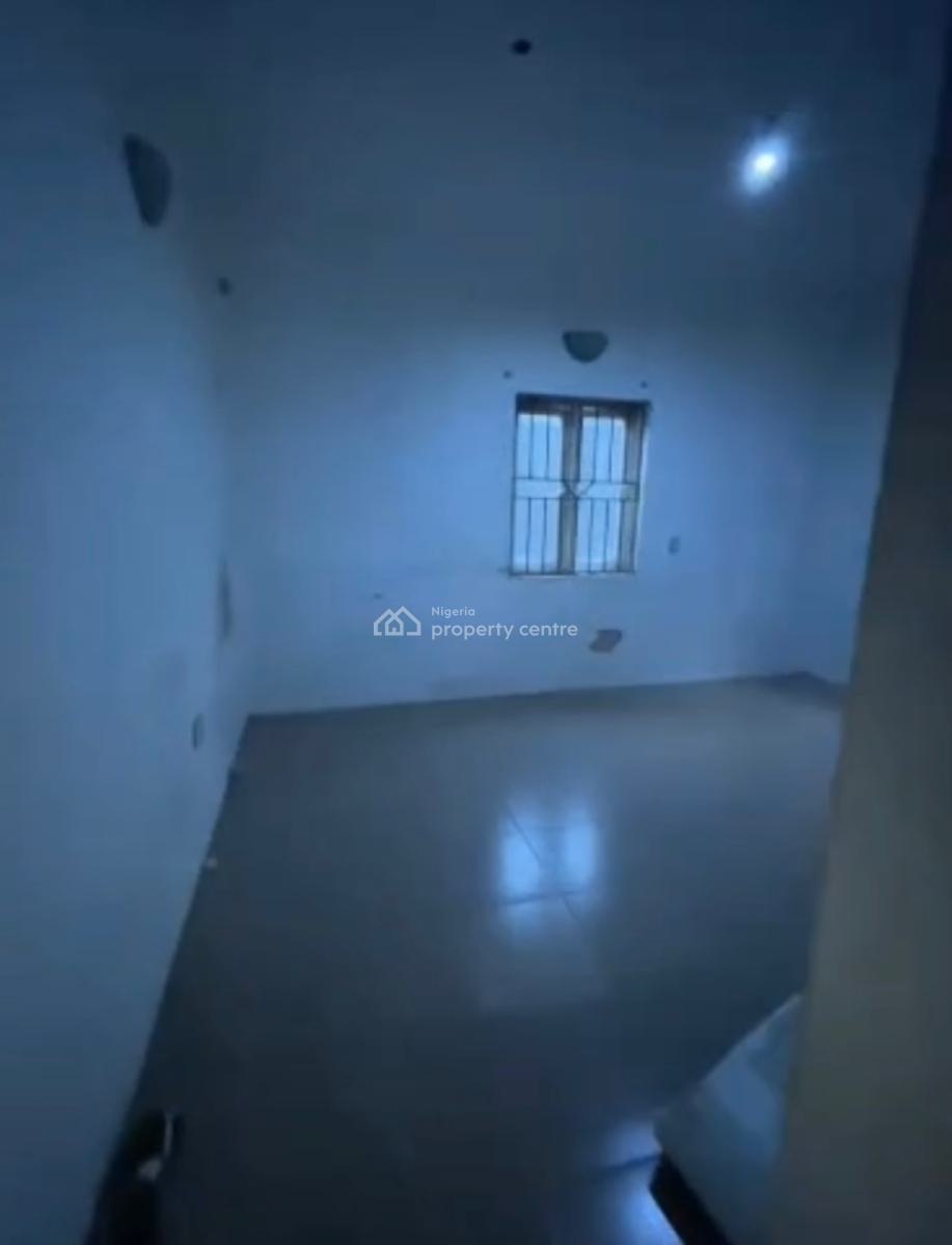 Standard, and Very Spacious Self Contain, Off Pedro, Shomolu, Lagos, Self Contain (single Rooms) for Rent