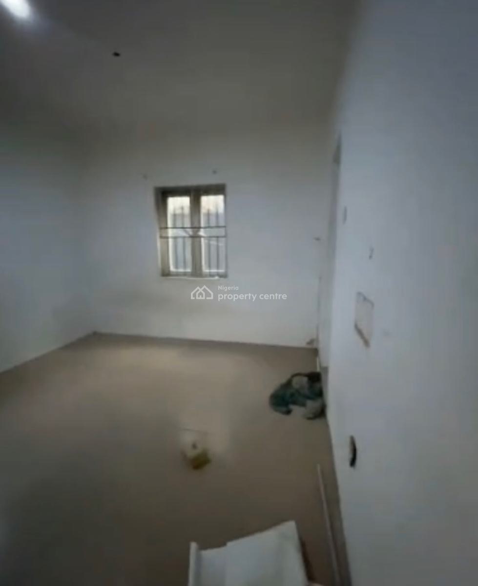 Standard, and Very Spacious Self Contain, Off Pedro, Shomolu, Lagos, Self Contain (single Rooms) for Rent