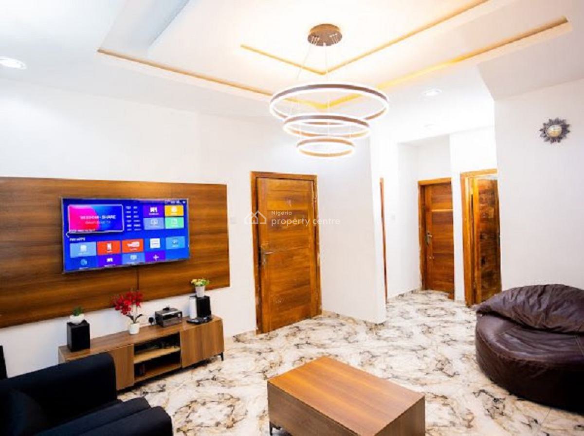 Nicely Furnished 2 Bedroom Apartment, Sabo, Yaba, Lagos, Flat / Apartment Short Let