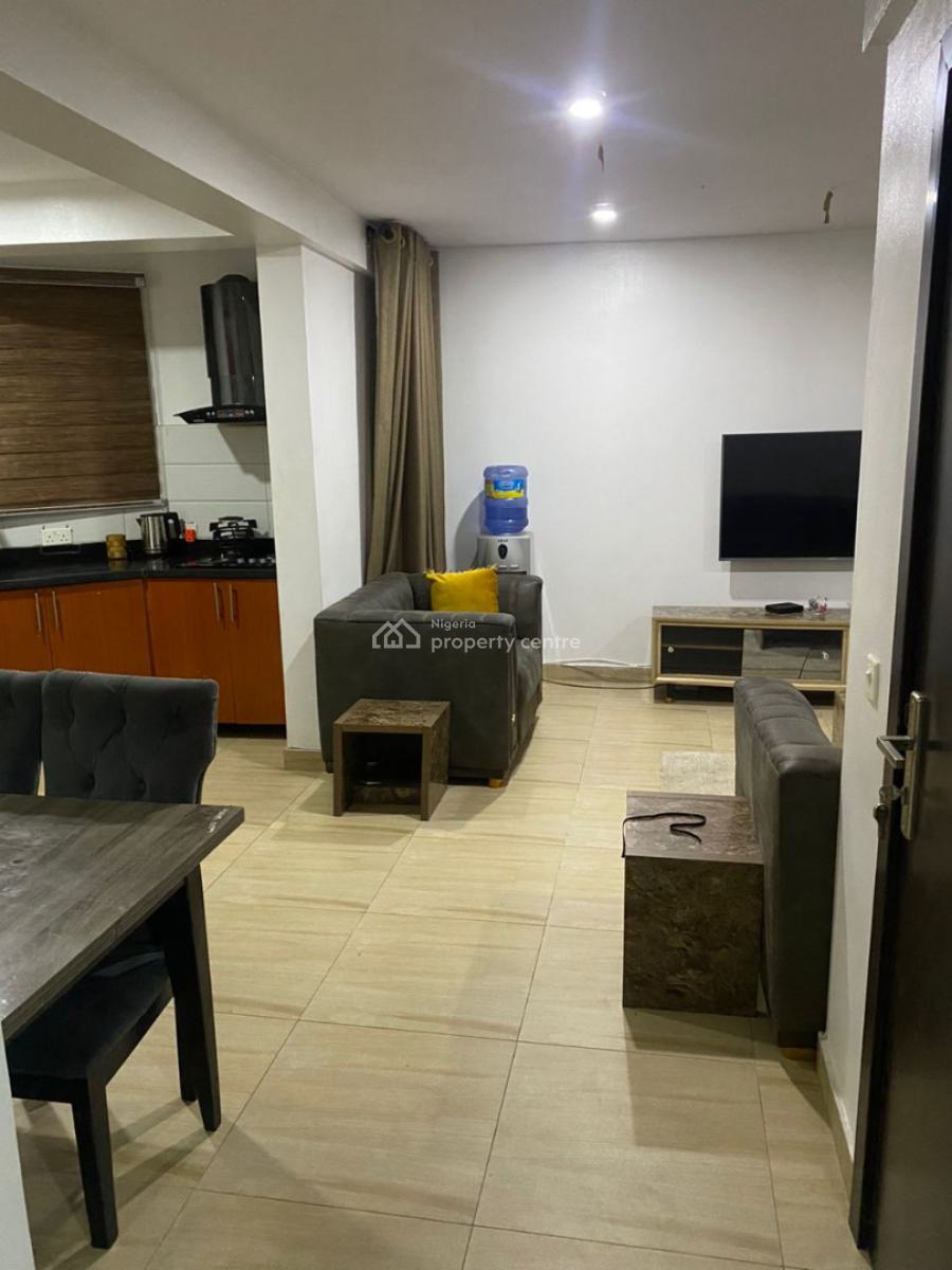 Nicely Furnished 2 Bedrooms Apartment, Onike, Yaba, Lagos, Flat / Apartment Short Let