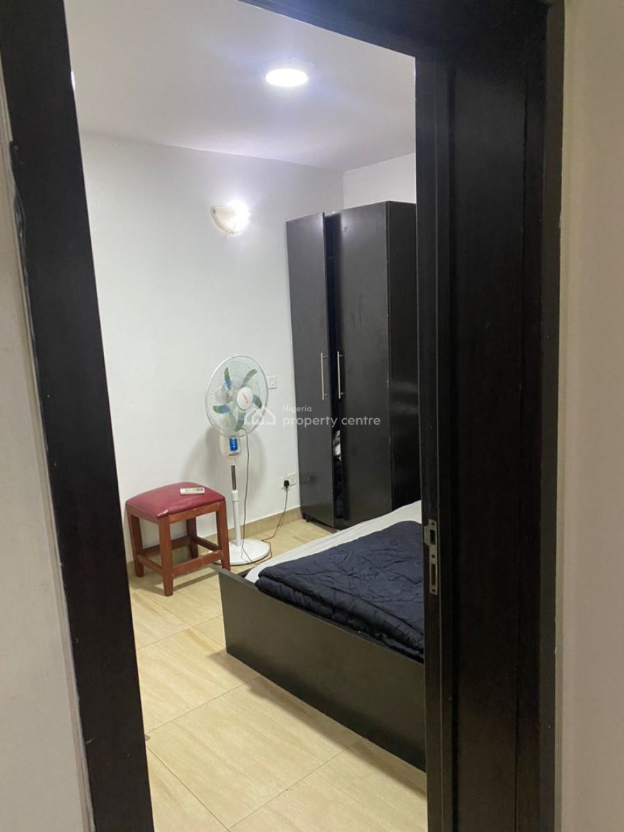 Nicely Furnished 2 Bedrooms Apartment, Onike, Yaba, Lagos, Flat / Apartment Short Let