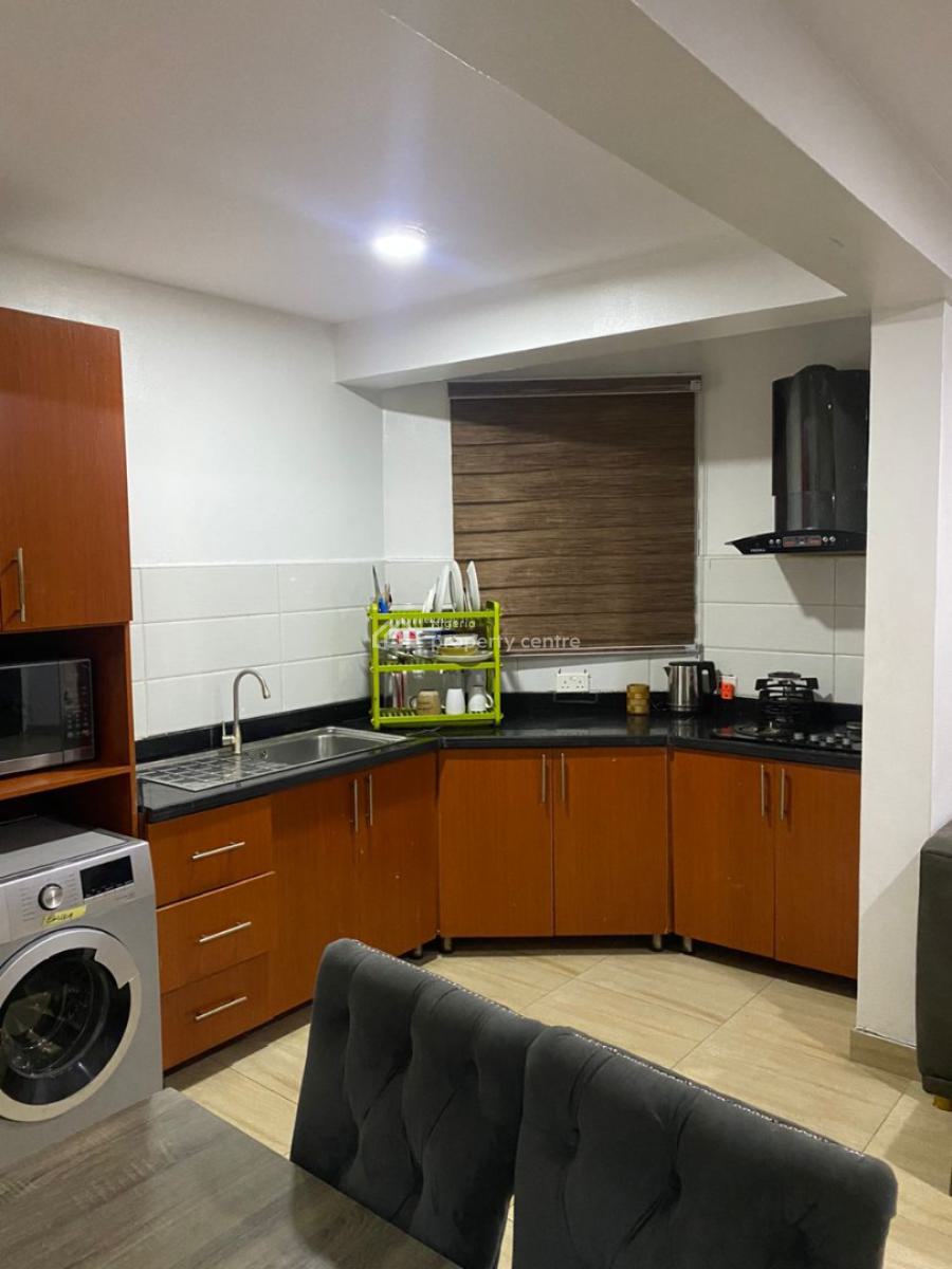 Nicely Furnished 2 Bedrooms Apartment, Onike, Yaba, Lagos, Flat / Apartment Short Let