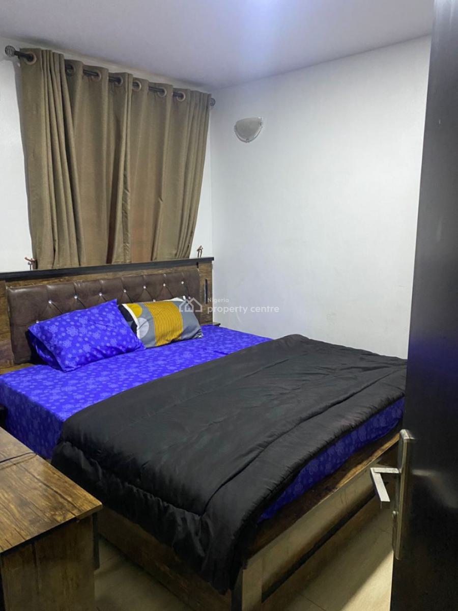 Nicely Furnished 2 Bedrooms Apartment, Onike, Yaba, Lagos, Flat / Apartment Short Let