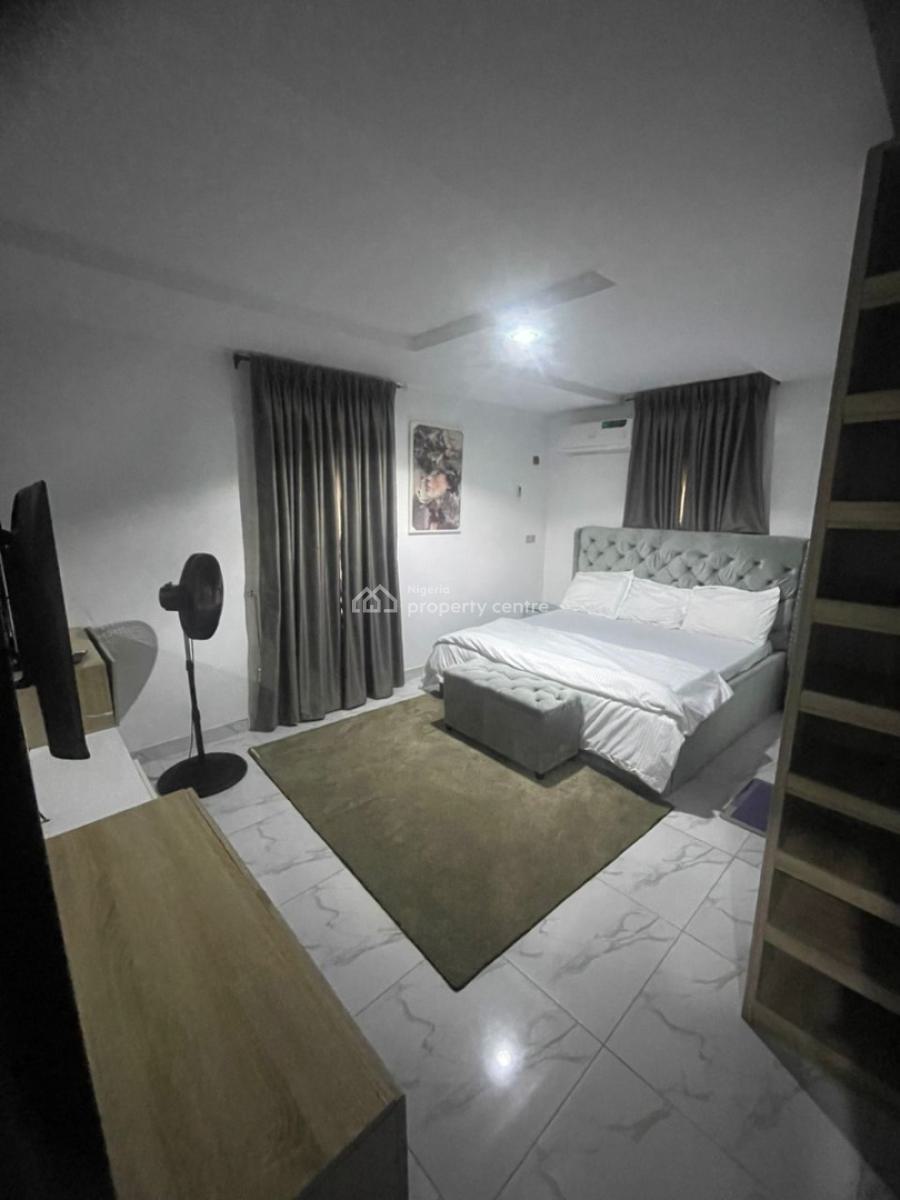 Nicely Furnished 3 Bedrooms Apartment, Ajao Estate, Isolo, Lagos, Flat / Apartment Short Let
