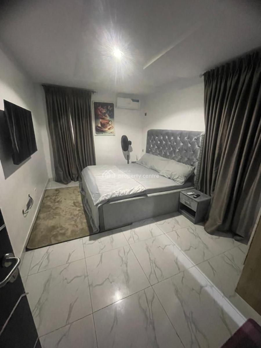 Nicely Furnished 3 Bedrooms Apartment, Ajao Estate, Isolo, Lagos, Flat / Apartment Short Let