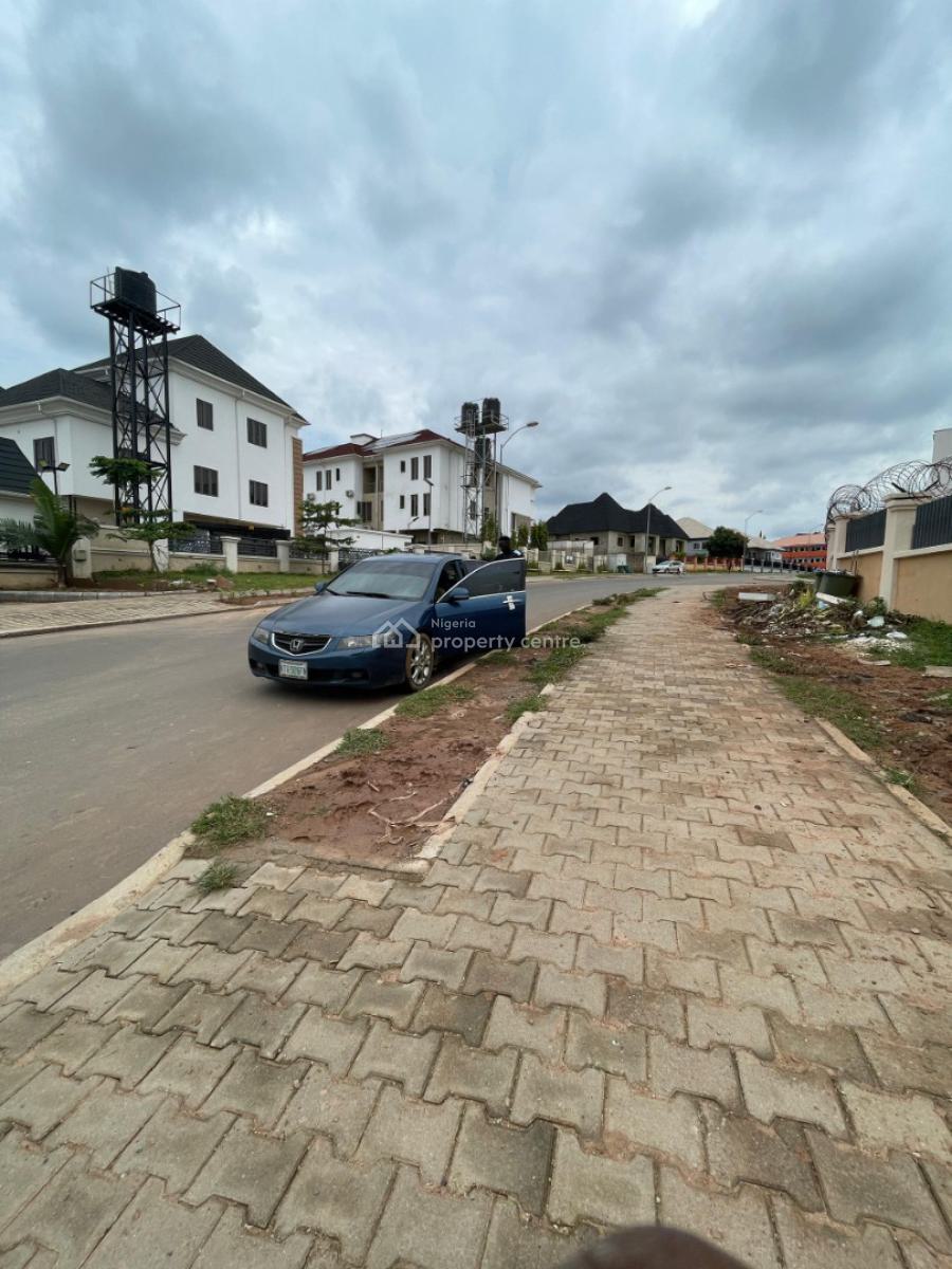 Super Clean 3 Bedroom Flat with Bq in Serene and Secured Neighborhood, By Exclusive Hotel, Wuye, Abuja, Flat / Apartment for Rent