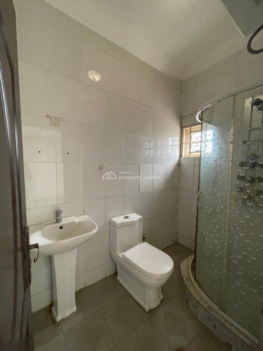 Super Clean 3 Bedroom Flat with Bq in Serene and Secured Neighborhood, By Exclusive Hotel, Wuye, Abuja, Flat / Apartment for Rent