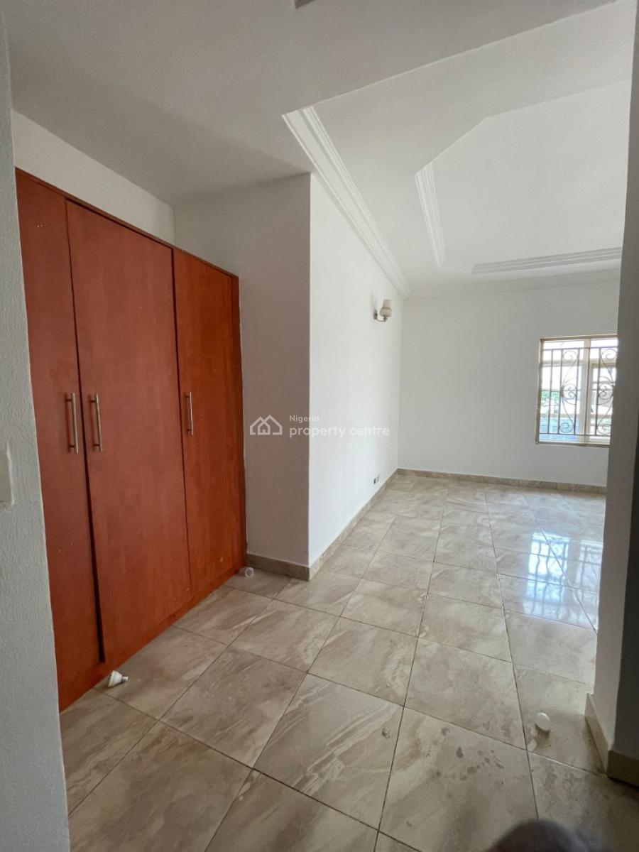 Super Clean 3 Bedroom Flat with Bq in Serene and Secured Neighborhood, By Exclusive Hotel, Wuye, Abuja, Flat / Apartment for Rent