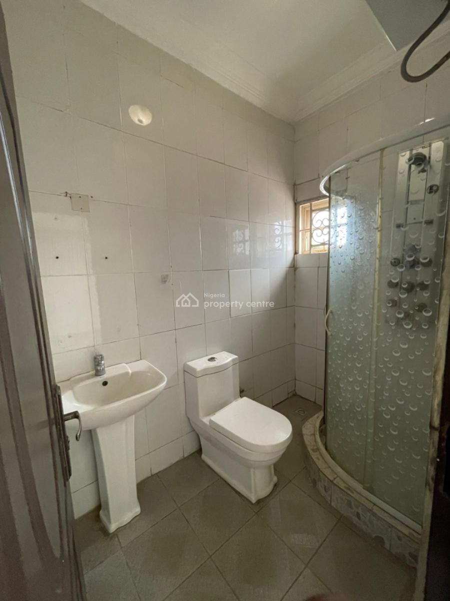 Super Clean 3 Bedroom Flat with Bq in Serene and Secured Neighborhood, By Exclusive Hotel, Wuye, Abuja, Flat / Apartment for Rent