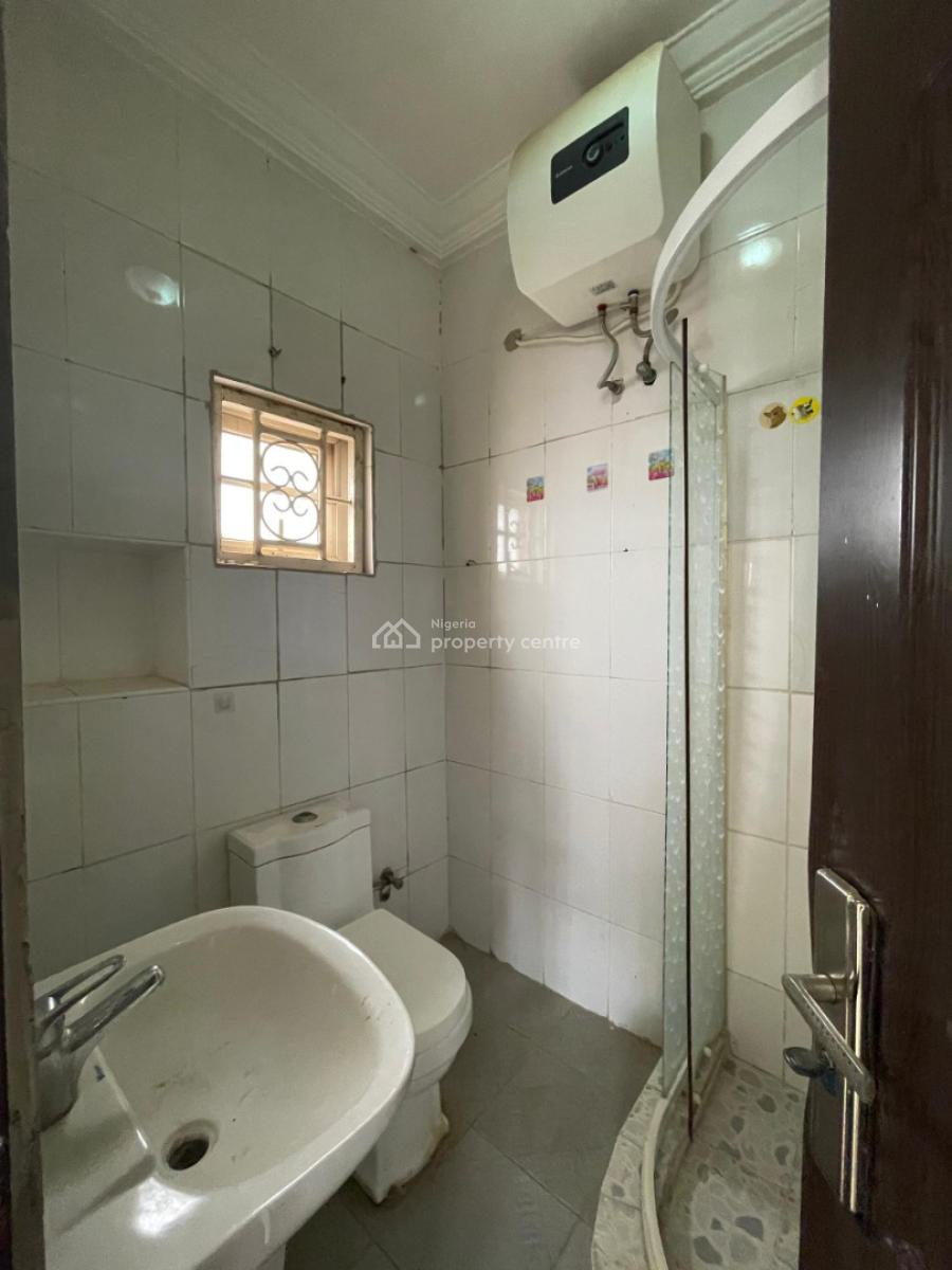 Super Clean 3 Bedroom Flat with Bq in Serene and Secured Neighborhood, By Exclusive Hotel, Wuye, Abuja, Flat / Apartment for Rent