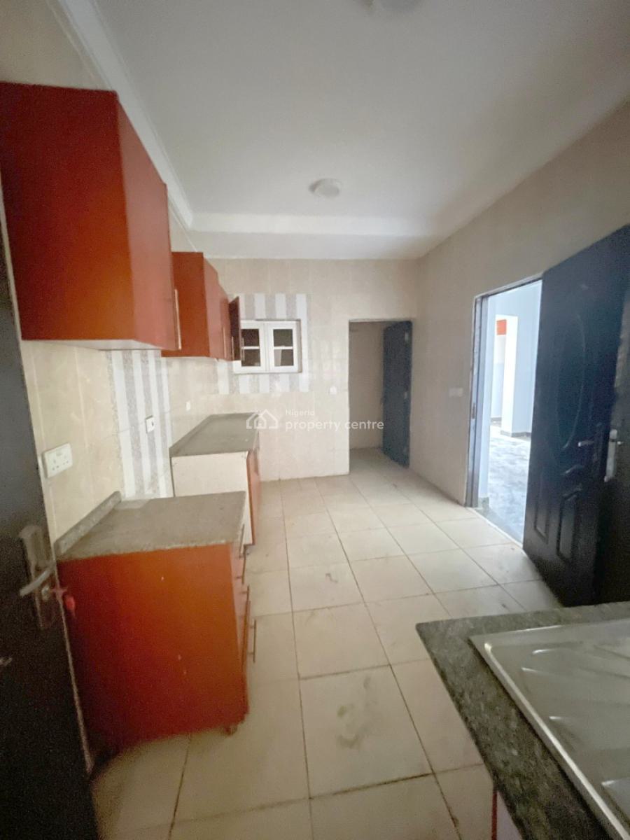 Super Clean 3 Bedroom Flat with Bq in Serene and Secured Neighborhood, By Exclusive Hotel, Wuye, Abuja, Flat / Apartment for Rent