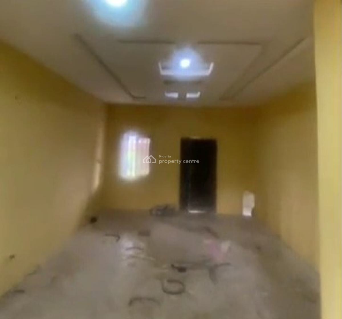 Sharp 4 Masters Bedrooms Bungalow Pop Ceiling 2 in Compound, Benoni Road, Off Airport Road, Gra Benin City, Benin, Oredo, Edo, House for Rent