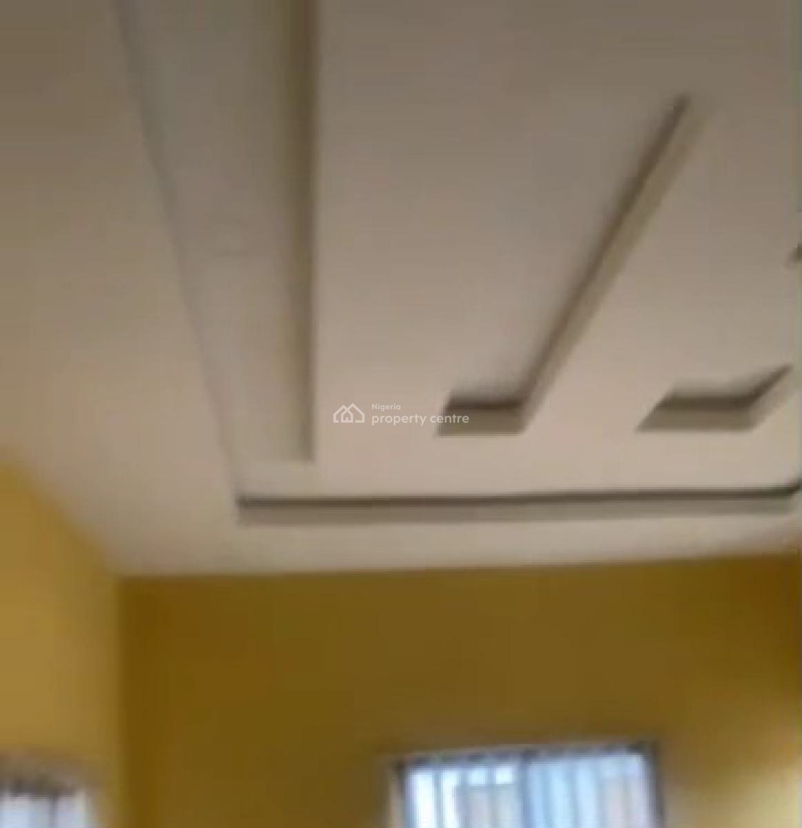 Sharp 4 Masters Bedrooms Bungalow Pop Ceiling 2 in Compound, Benoni Road, Off Airport Road, Gra Benin City, Benin, Oredo, Edo, House for Rent