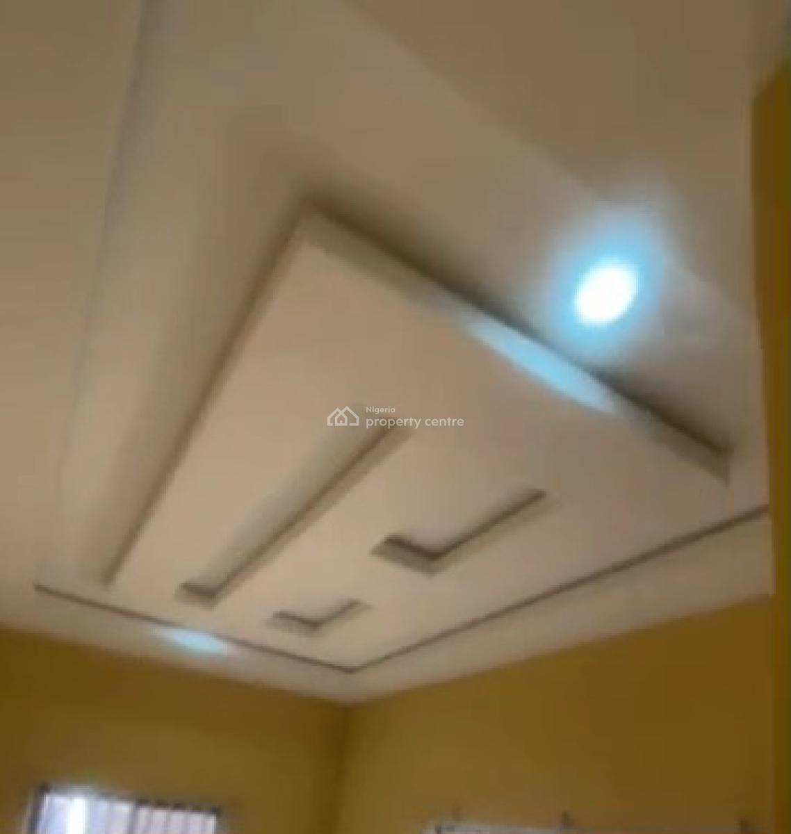 Sharp 4 Masters Bedrooms Bungalow Pop Ceiling 2 in Compound, Benoni Road, Off Airport Road, Gra Benin City, Benin, Oredo, Edo, House for Rent