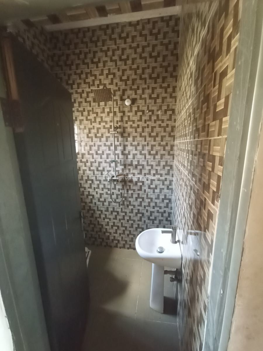 3 Bedroom Bungalow, Rainbow Estate Axis, Pyakasa, Lugbe District, Abuja, Detached Bungalow for Sale