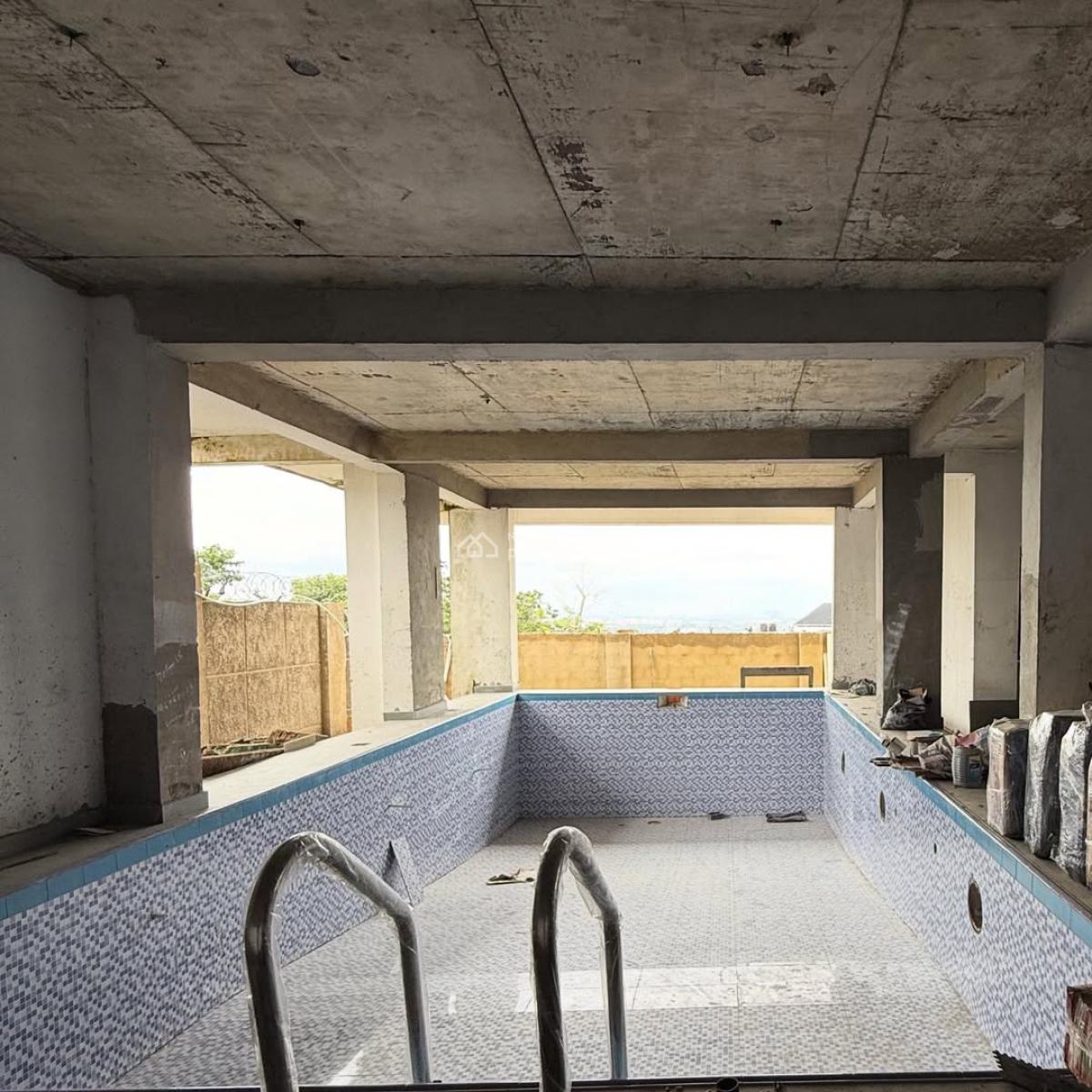 Brand New Tastefully Built 4 Bedrooms Penthouse Apartment with Bq, Guzape District, Abuja, Flat / Apartment for Sale