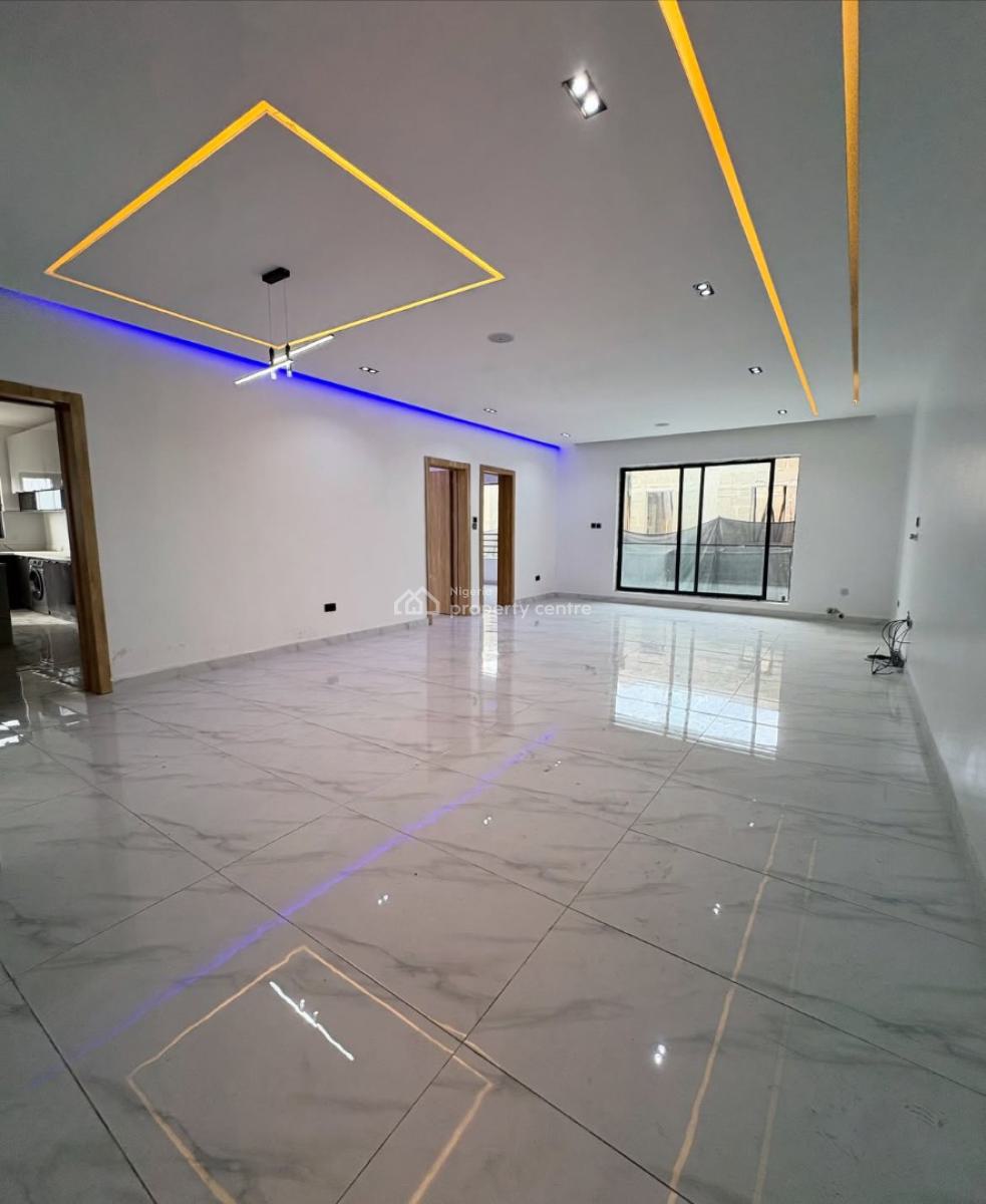 2 Bedroom Apartment, Lekki Phase 1, Lekki, Lagos, Flat / Apartment for Sale