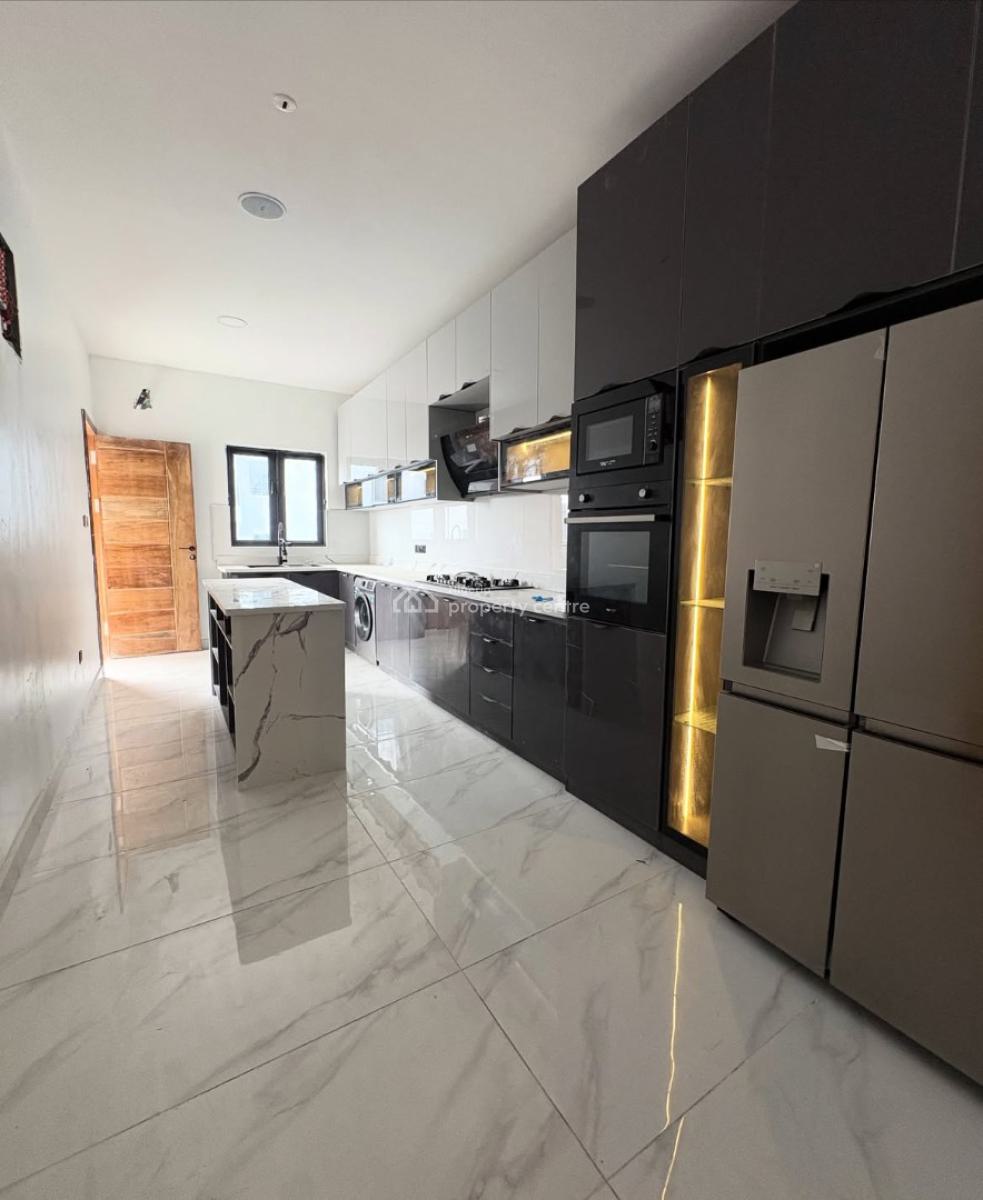 2 Bedroom Apartment, Lekki Phase 1, Lekki, Lagos, Flat / Apartment for Sale