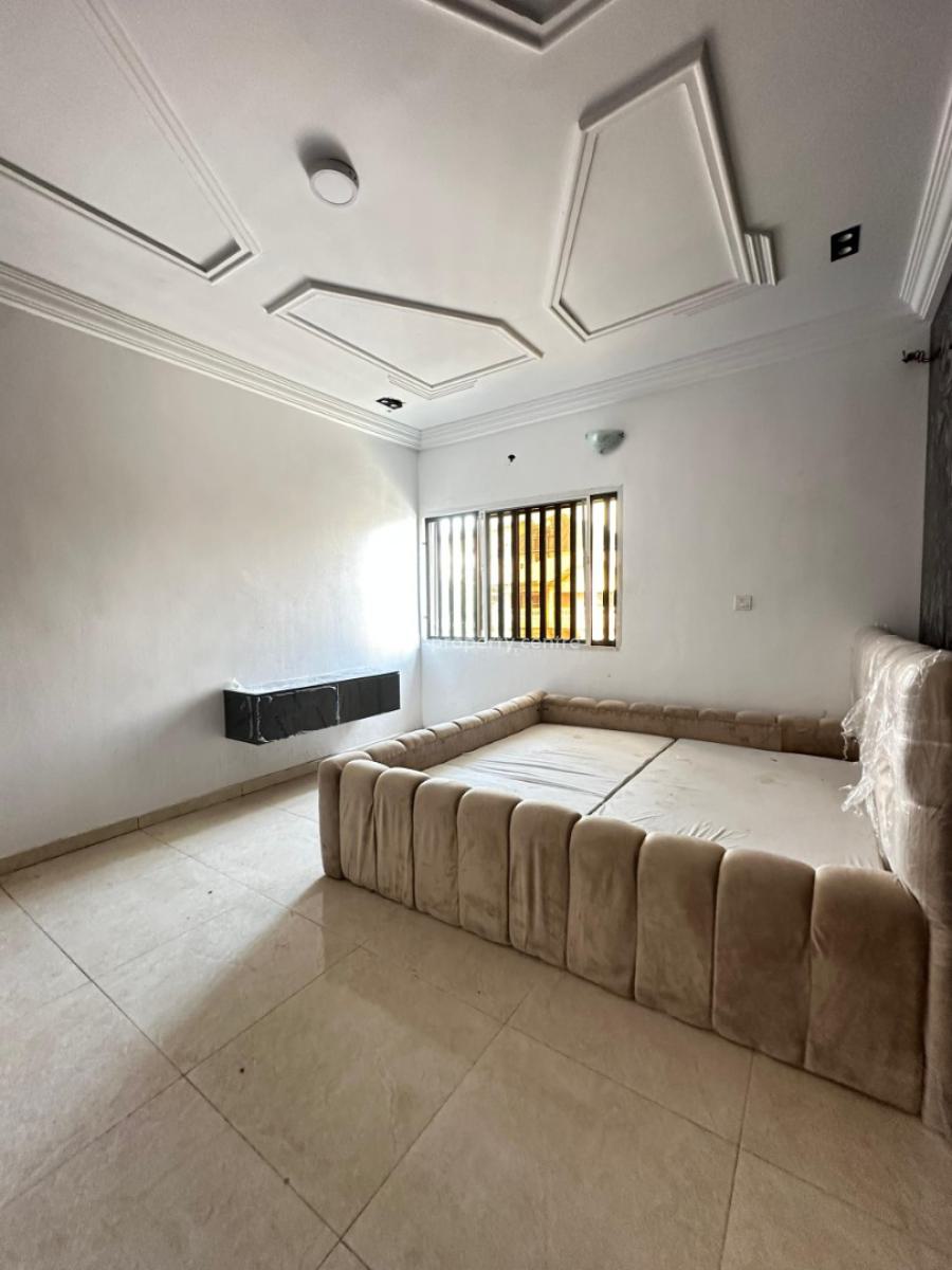Beautiful 3-bedroom Apartment, Ologolo, Lekki, Lagos, Flat / Apartment for Rent