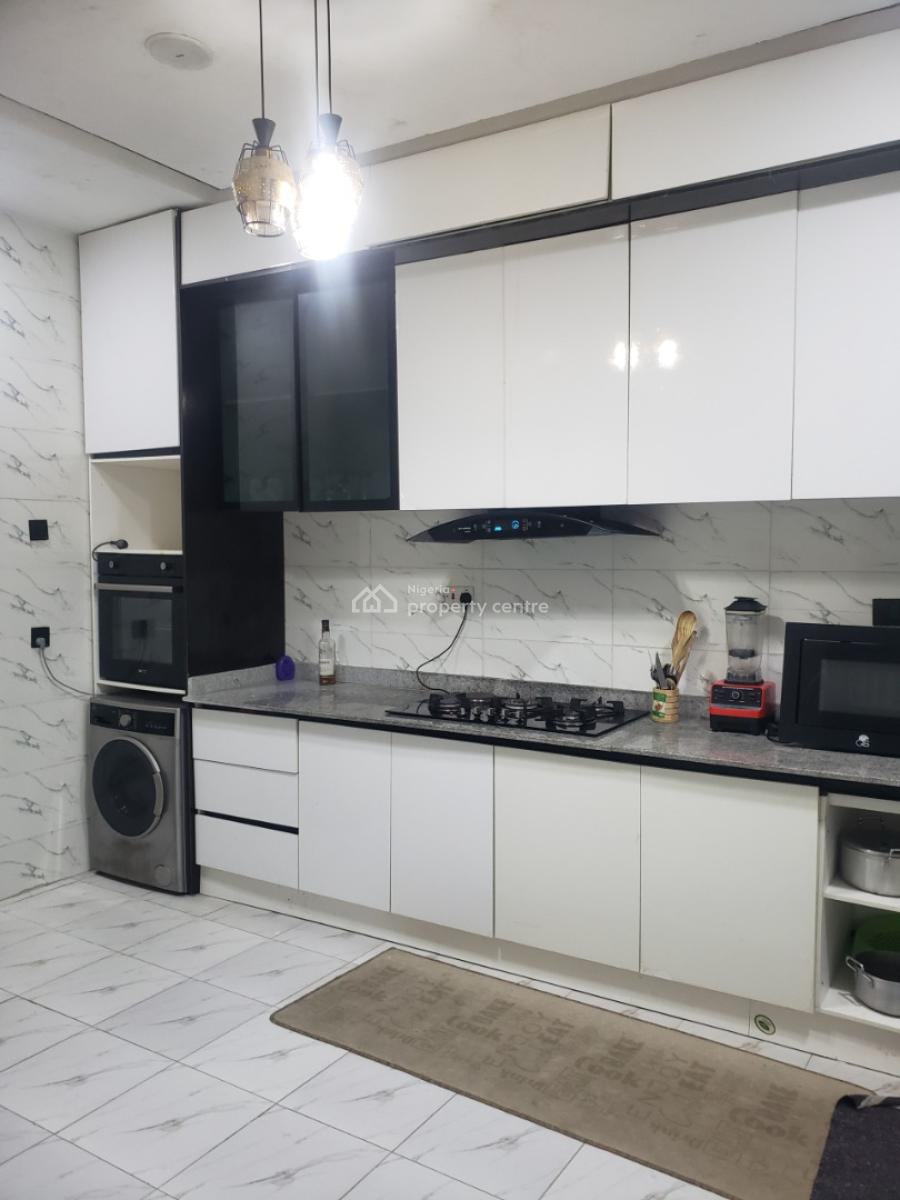 2 Bedroom Apartment, Ilasan, Lekki, Lagos, Flat / Apartment for Sale