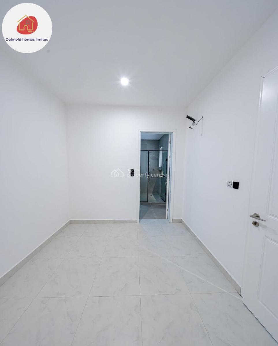 4 Bedroom Semi Detached, Lekki Phase 1, Lekki, Lagos, Semi-detached Duplex for Sale