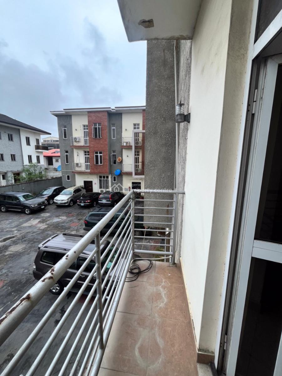 Spacious 4-bedroom Apartment, Off Oniru Market Road, Lekki Right, Oniru, Victoria Island (vi), Lagos, Terraced Duplex for Rent