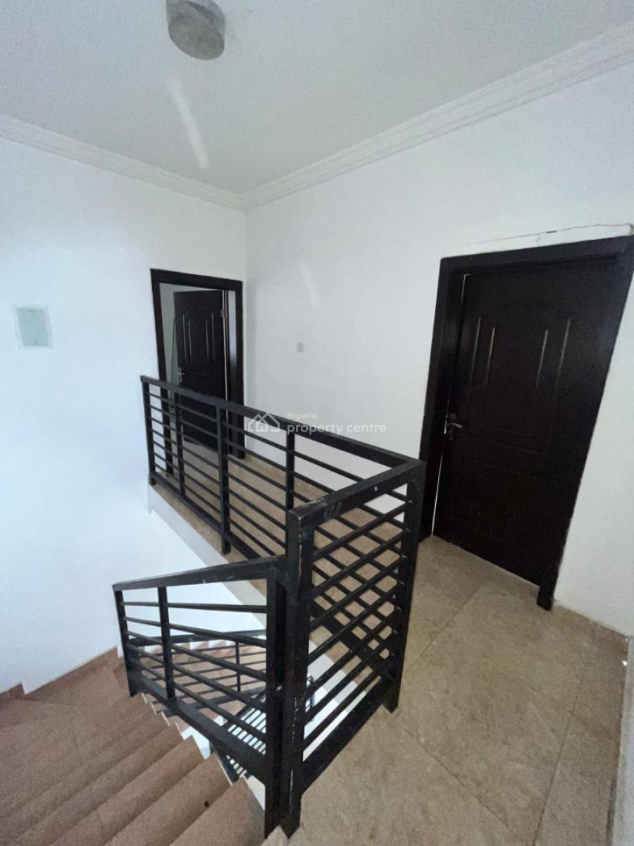 Spacious 4-bedroom Apartment, Off Oniru Market Road, Lekki Right, Oniru, Victoria Island (vi), Lagos, Terraced Duplex for Rent