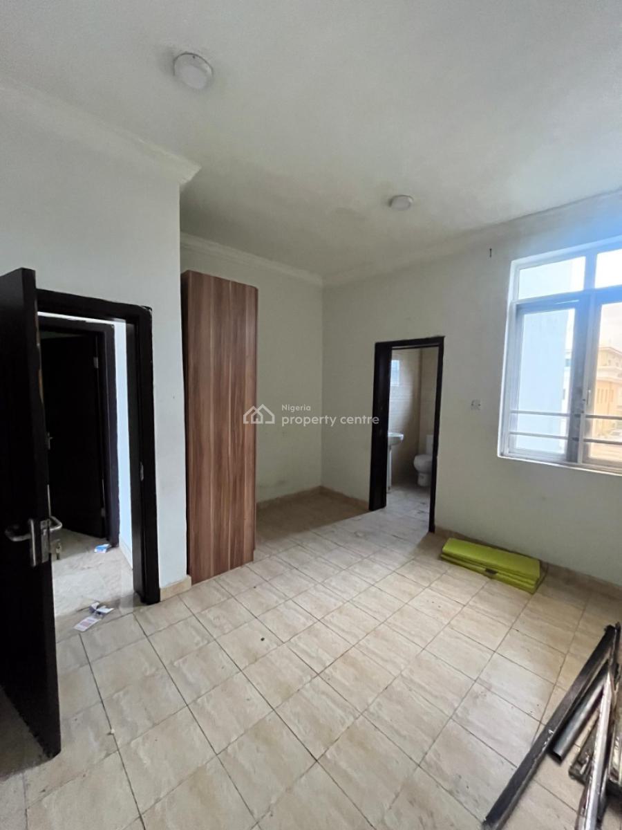 Spacious 4-bedroom Apartment, Off Oniru Market Road, Lekki Right, Oniru, Victoria Island (vi), Lagos, Terraced Duplex for Rent