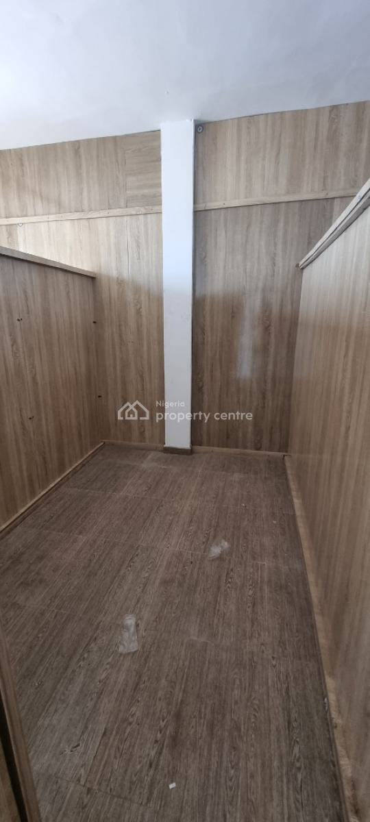 Spacious 3rd Floor Shop Facing The Road Side, Orchid Road, Lekki, Lagos, Shop for Rent