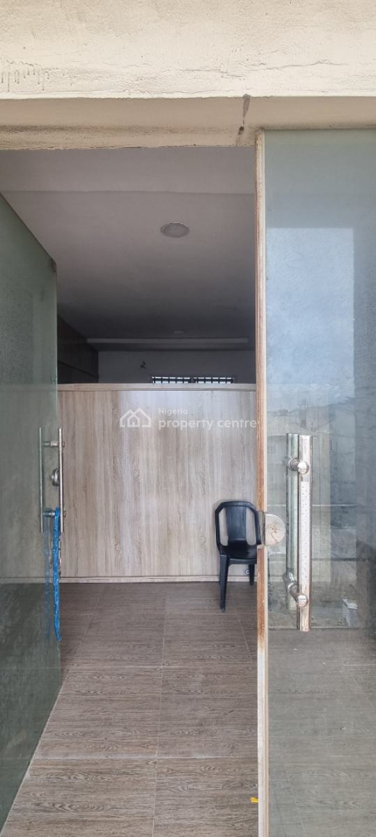 Spacious 3rd Floor Shop Facing The Road Side, Orchid Road, Lekki, Lagos, Shop for Rent