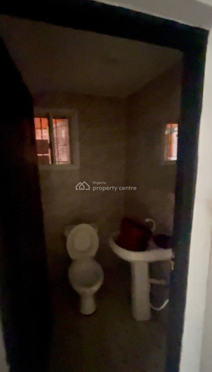 1-bedroom Apartment with Bq, Ologolo, Lekki, Lagos, Flat / Apartment for Sale