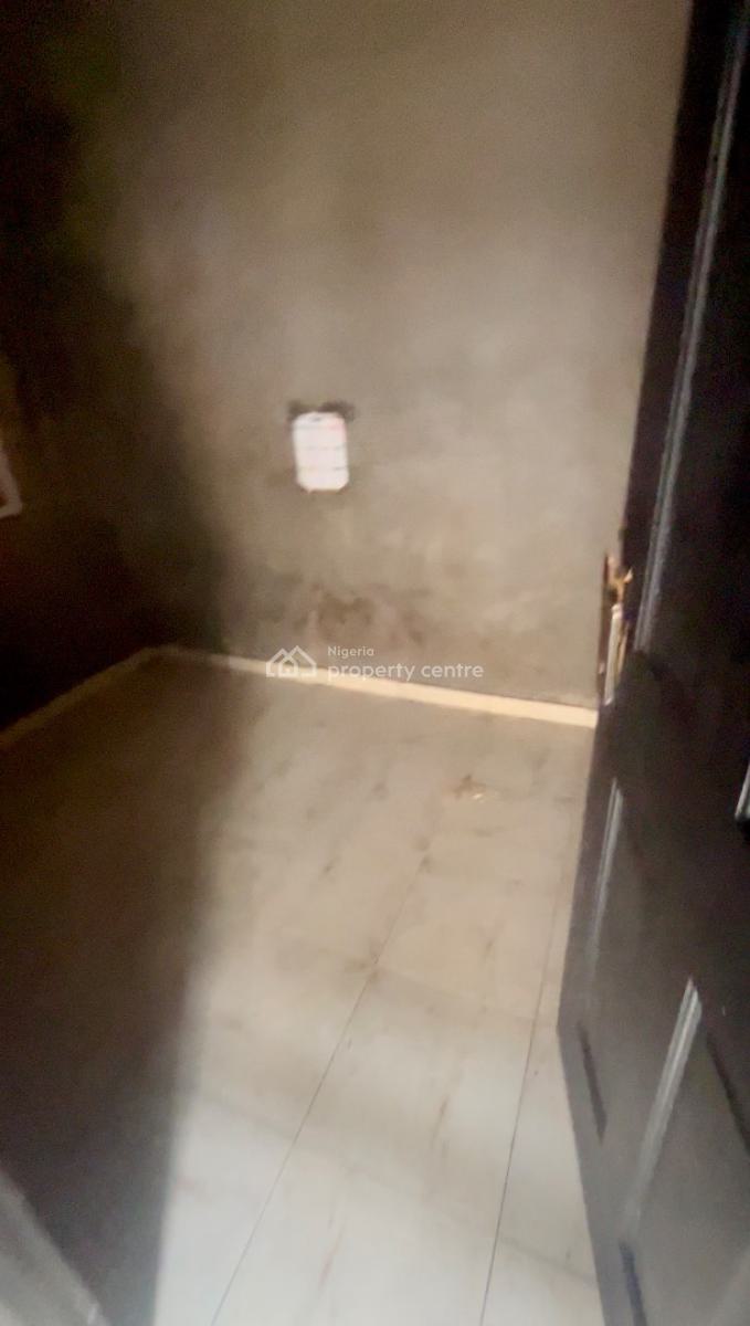 1-bedroom Apartment with Bq, Ologolo, Lekki, Lagos, Flat / Apartment for Sale