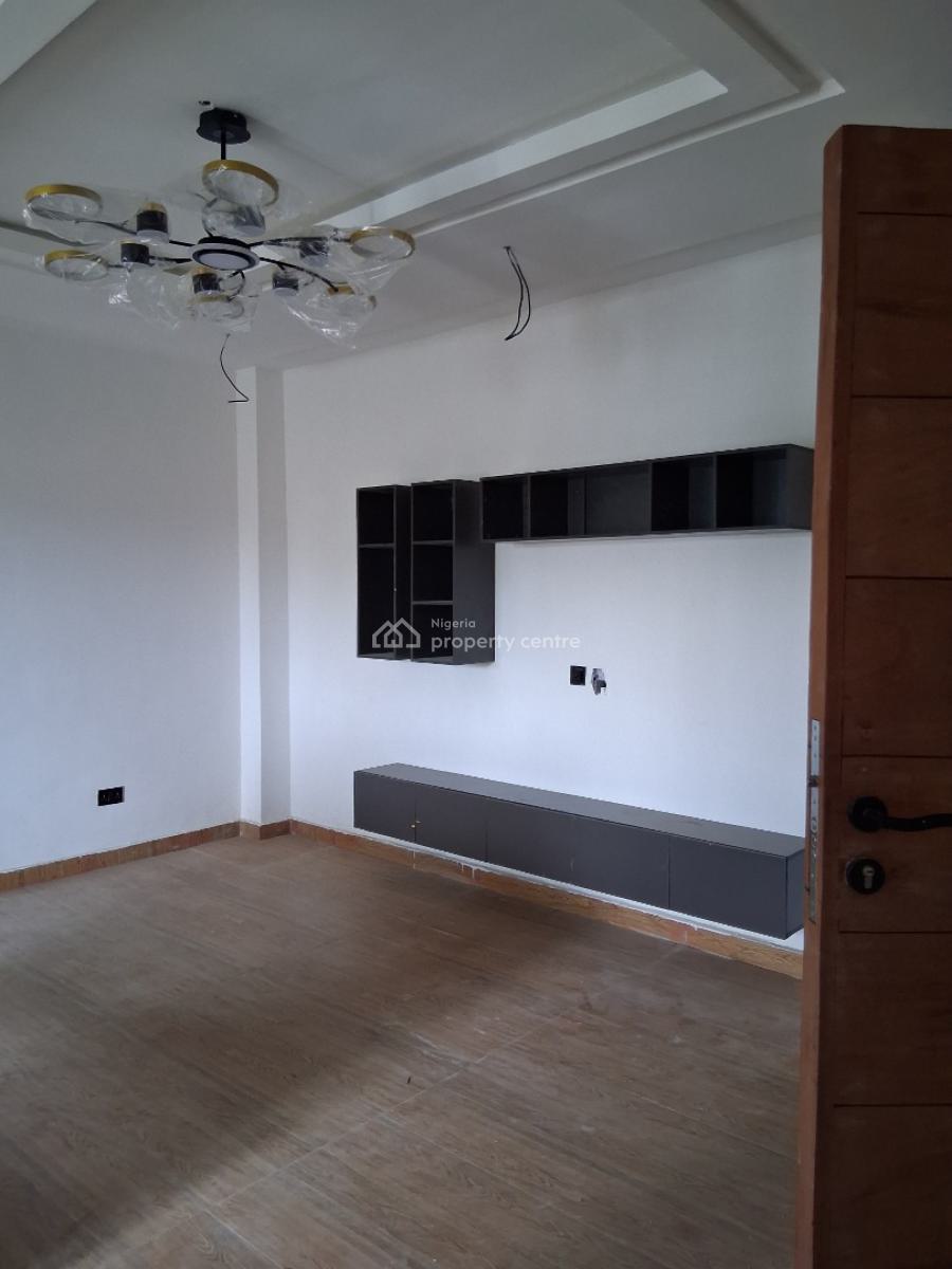 Price Slashed, 2 Bedroom Apartment, Off Ikate Elegusi Palace, Ikate Elegushi, Lekki, Lagos, Flat / Apartment for Sale