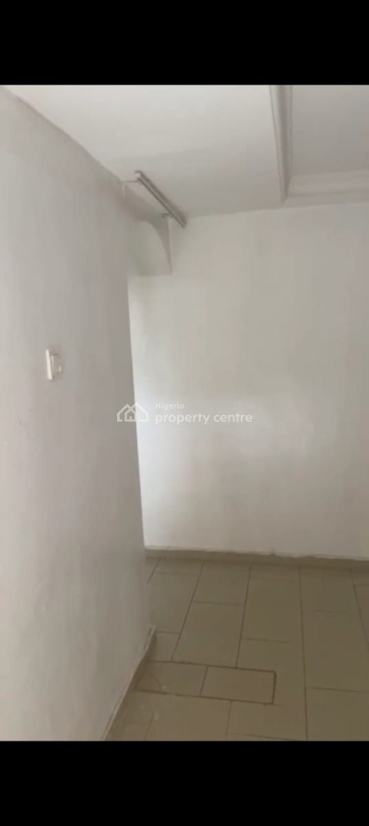 Serviced Room Self Contained,, Off Ligali Ayorinde Street, Victoria Island (vi), Lagos, Self Contain (single Rooms) for Rent
