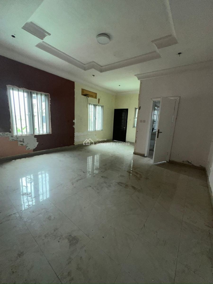 4 Bedroom Terrace Duplex in a Spacious Compound, Lekki Phase 1, Lekki, Lagos, Terraced Duplex for Rent