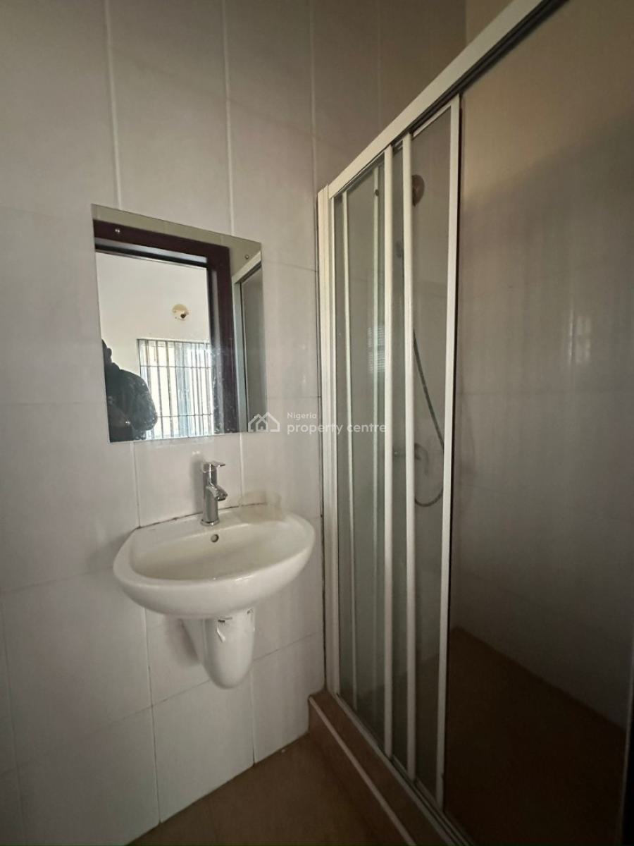 4 Bedroom Terrace Duplex in a Spacious Compound, Lekki Phase 1, Lekki, Lagos, Terraced Duplex for Rent