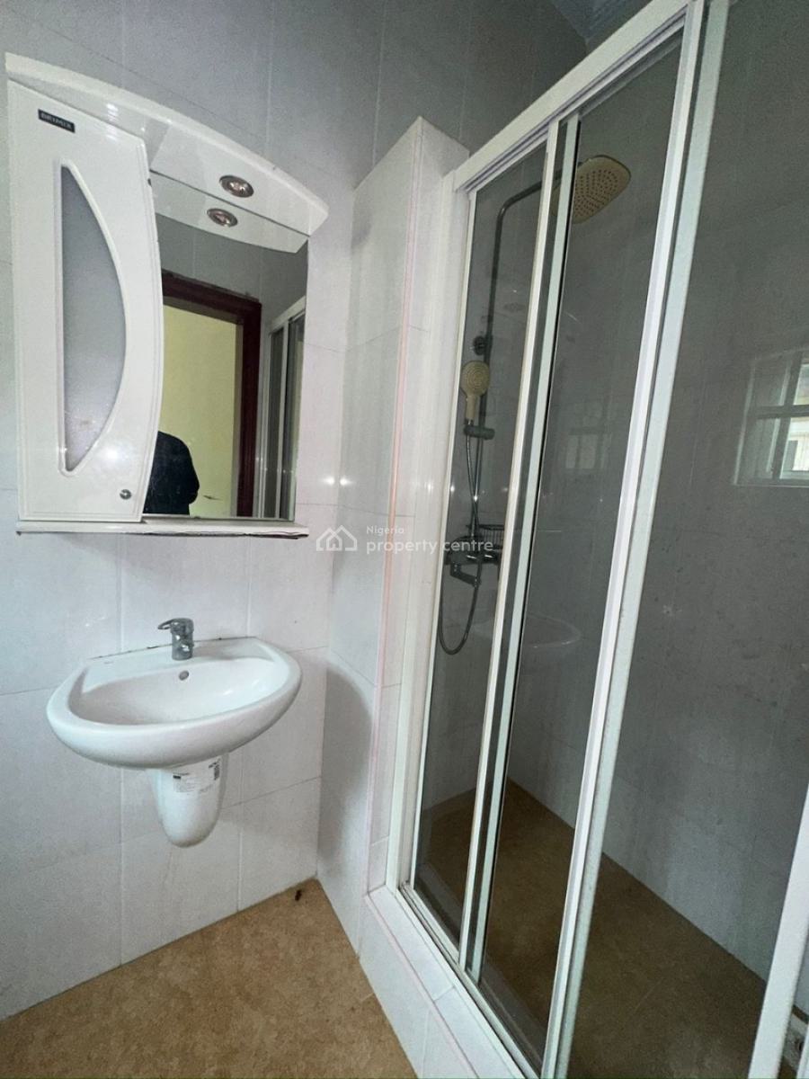 4 Bedroom Terrace Duplex in a Spacious Compound, Lekki Phase 1, Lekki, Lagos, Terraced Duplex for Rent