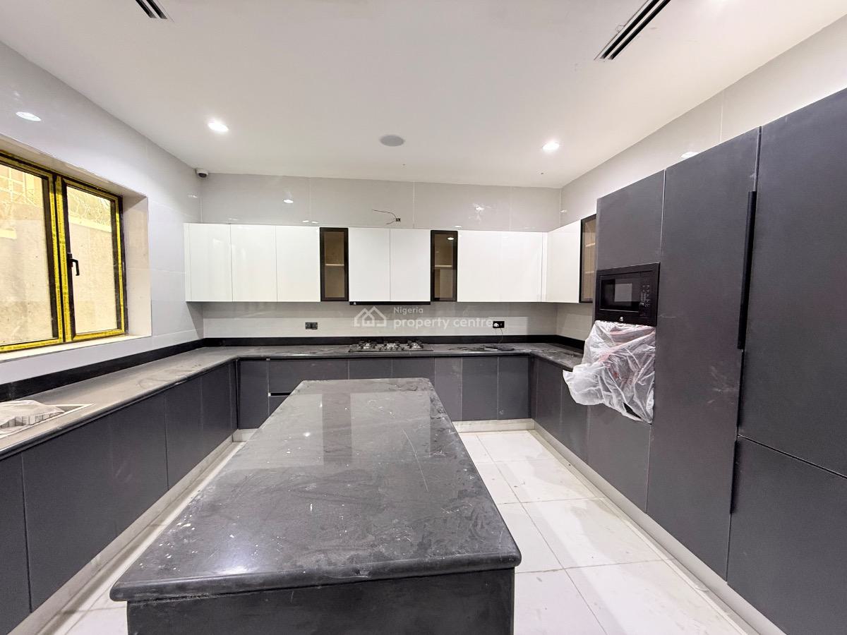 Luxurious 6-bedroom Detached House, Guzape District, Abuja, Detached Duplex for Sale