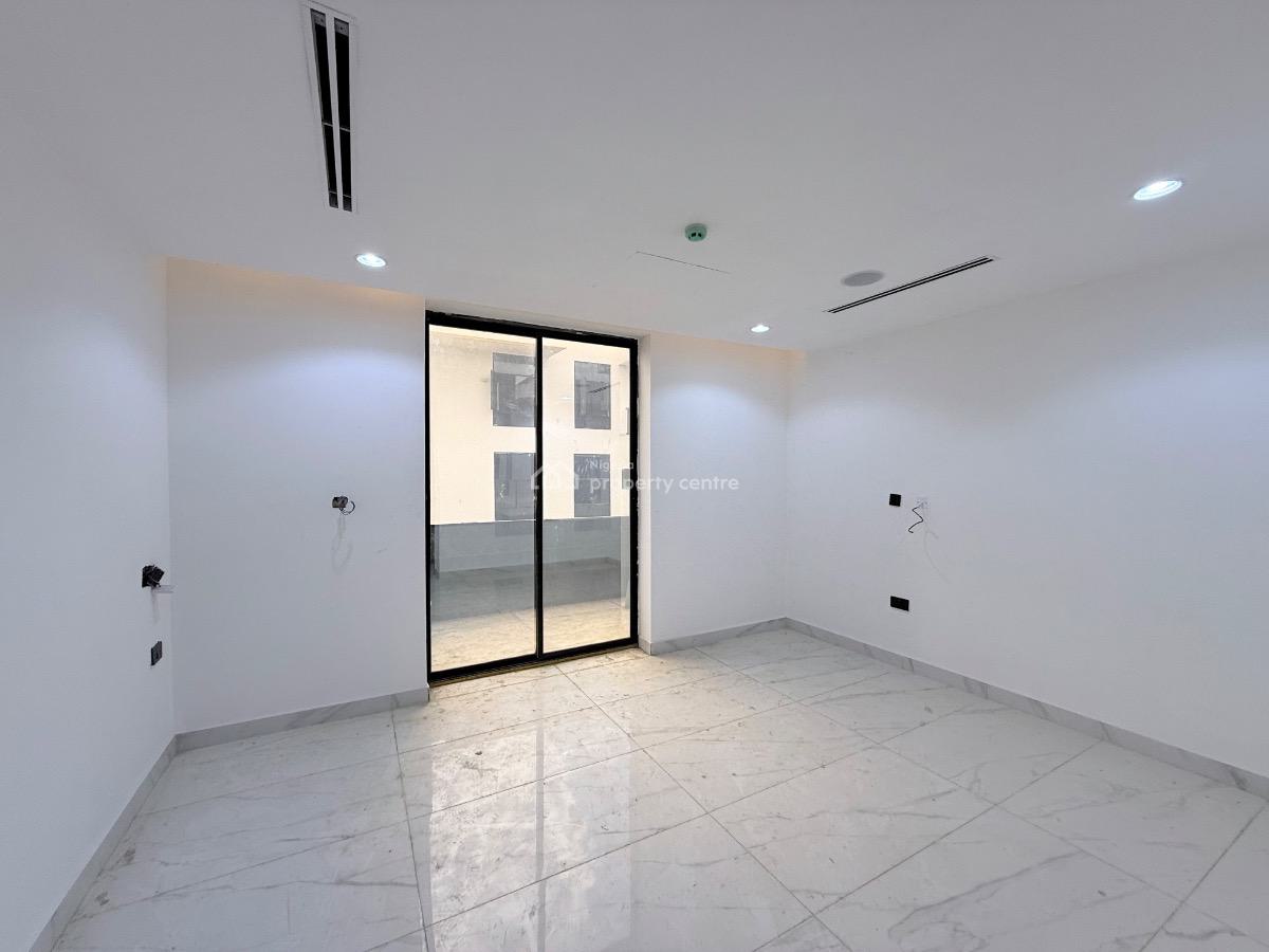 Luxurious 6-bedroom Detached House, Guzape District, Abuja, Detached Duplex for Sale