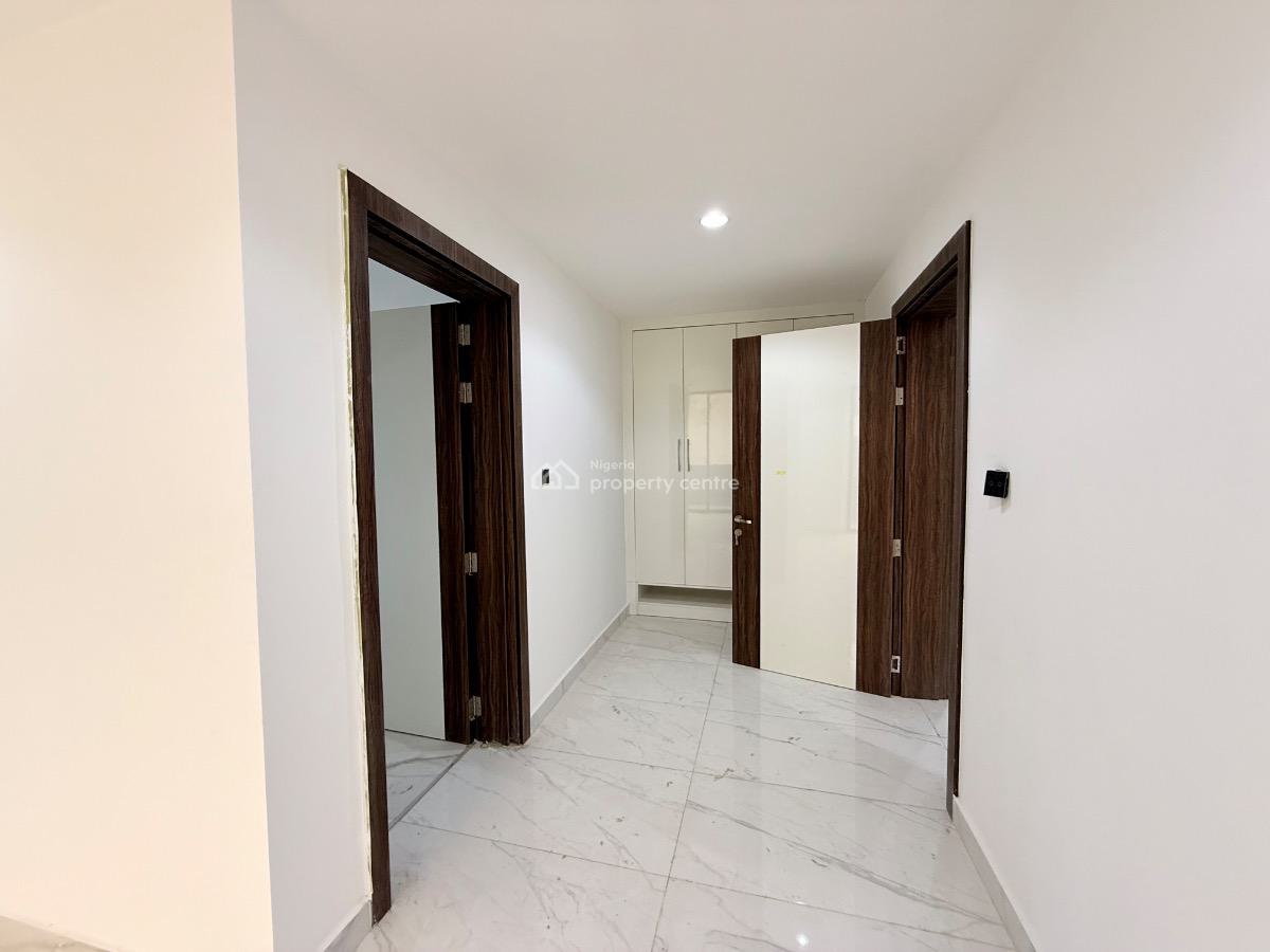 Luxurious 6-bedroom Detached House, Guzape District, Abuja, Detached Duplex for Sale