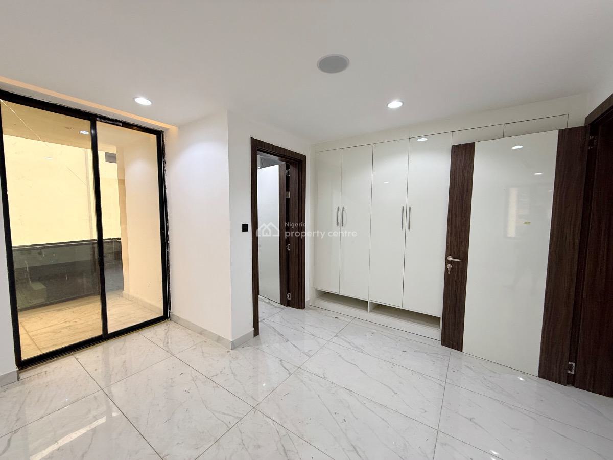 Luxurious 6-bedroom Detached House, Guzape District, Abuja, Detached Duplex for Sale