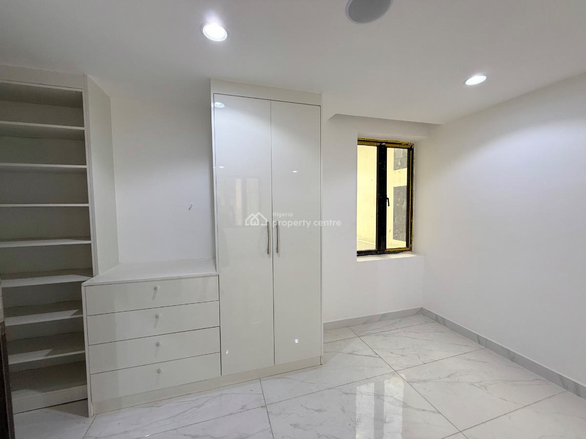 Luxurious 6-bedroom Detached House, Guzape District, Abuja, Detached Duplex for Sale